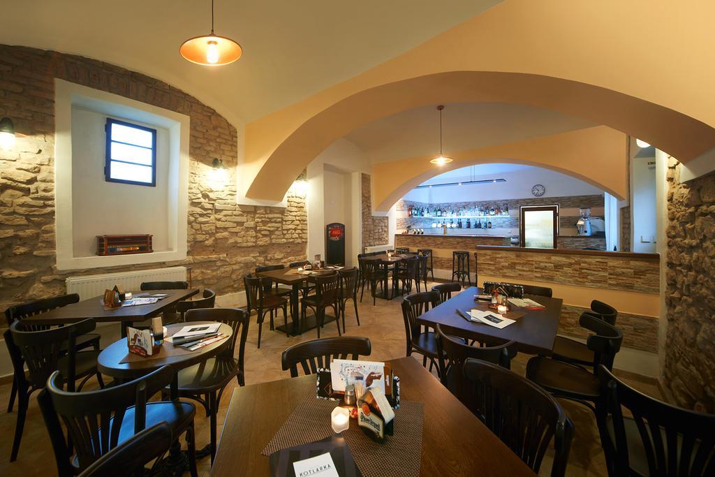 Usedlost Kotlarka Hotel Прага Екстериор снимка